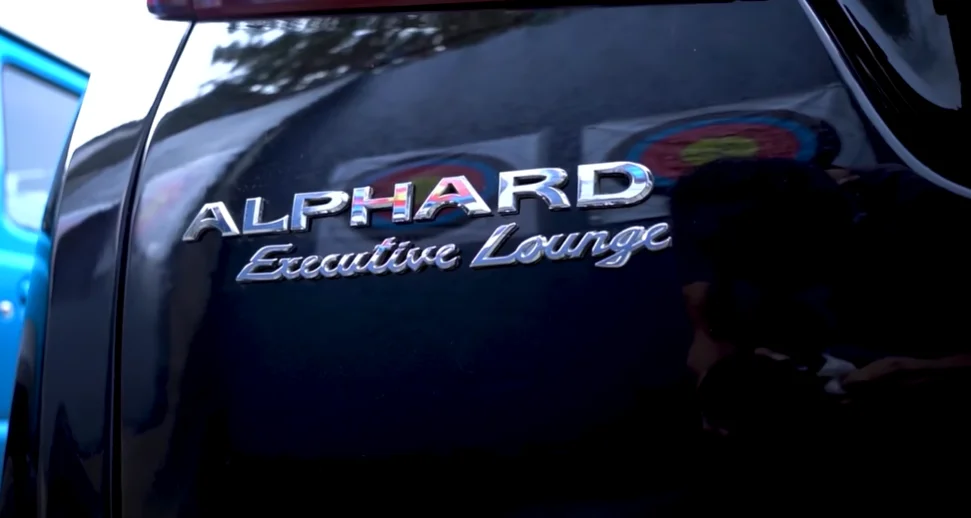Kelebihan dan Kekurangan MPV Mewah Toyota Alphard executive lounge