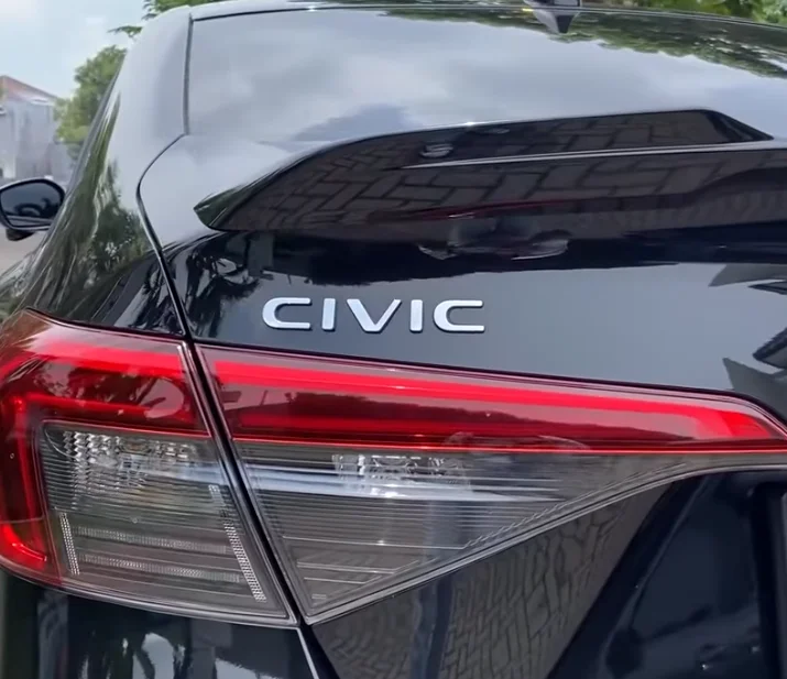 Kelebihan Honda Civic RS
